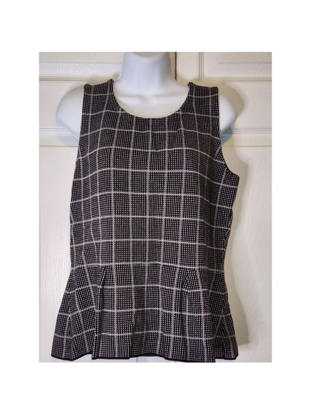 White House Black Market Geometric Print Top Large
